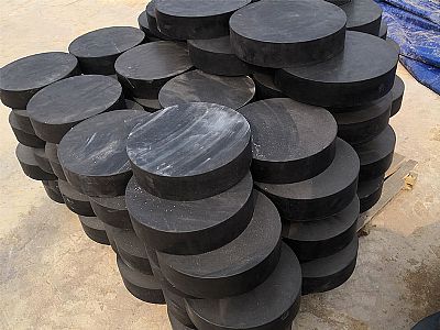 潮南区板式橡胶支座由若干层橡胶片与薄钢板经加压硫化
